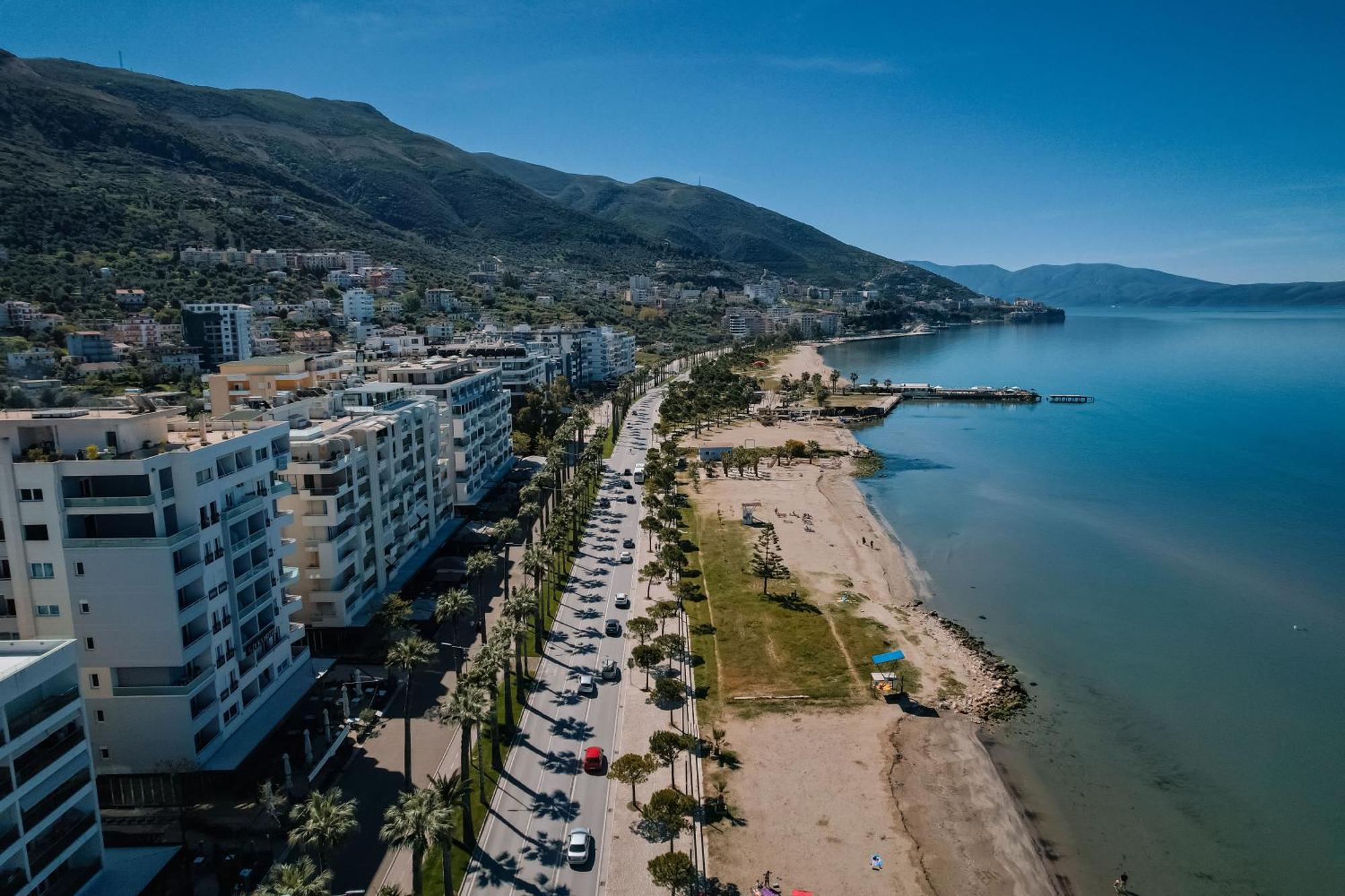 Duka Hotel Vlorë Εξωτερικό φωτογραφία